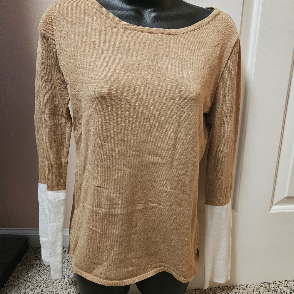New York & Company Tan and White Colorbock Sweater